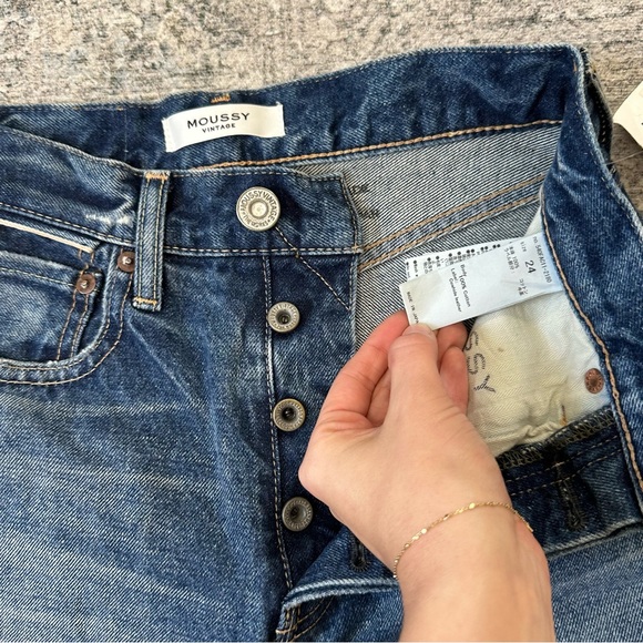 🆕Moussy Guilford Wide Straight Dark Blue Size 24 - Picture 5 of 7